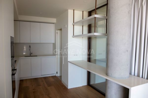 Apartamento T2 na Exclusiva MIRAMAR TOWER – Foz do Douro - Porto