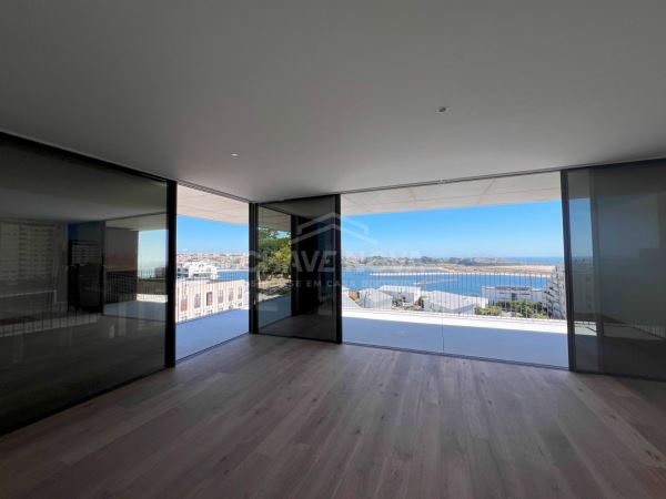 Apartamento T2 na Exclusiva MIRAMAR TOWER – Foz do Douro - Porto