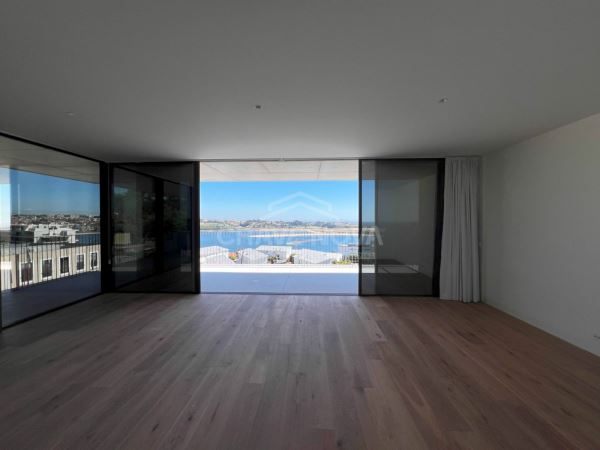 Apartamento T2 na Exclusiva MIRAMAR TOWER – Foz do Douro - Porto