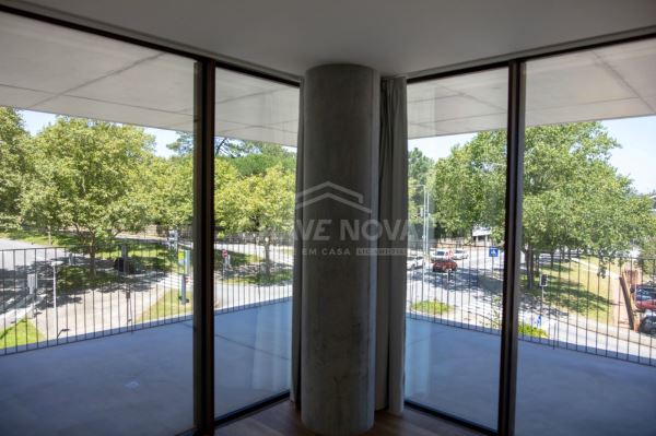 Apartamento T2 na Exclusiva MIRAMAR TOWER – Foz do Douro - Porto