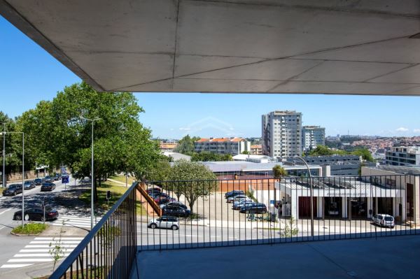 Apartamento T2 na Exclusiva MIRAMAR TOWER – Foz do Douro - Porto