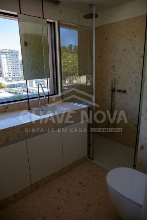 Apartamento T2 na Exclusiva MIRAMAR TOWER – Foz do Douro - Porto