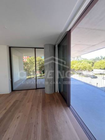 Apartamento T2 na Exclusiva MIRAMAR TOWER – Foz do Douro - Porto
