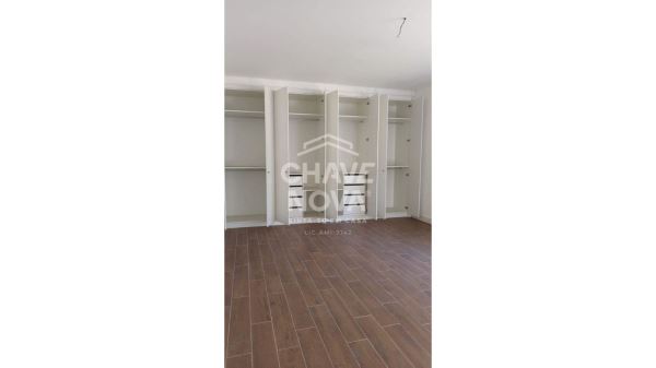 Apartamento T1 Renovado na Rua Martins Barata, na freguesia de Belém