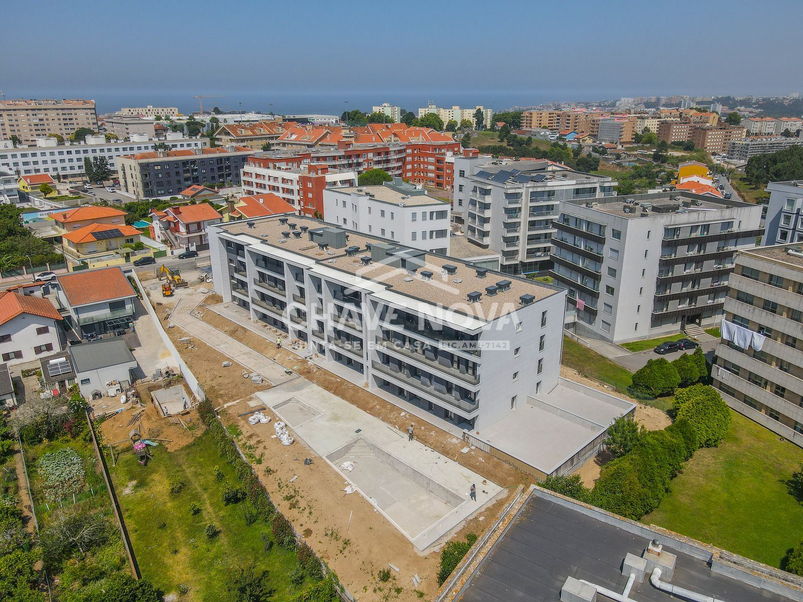 Apartamento T3 Novo Último Piso c/ Piscina e 2 Lugares de Garagem em Canidelo