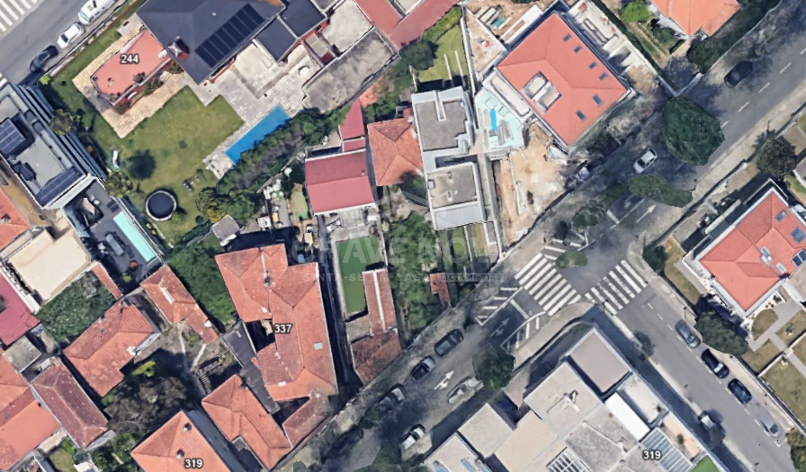 Terreno com projeto aprovado para construção de Moradia V4 na Rua do Molhe - Foz do Douro 