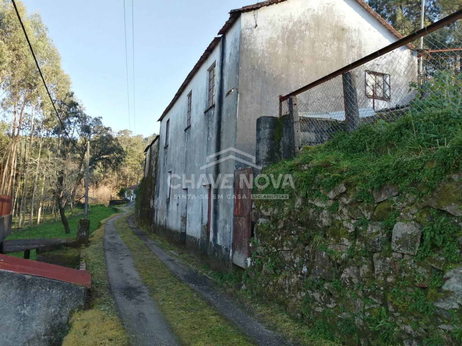 Moradia Isolada p/ Recuperar em Santa Maria da Feira (Romariz)