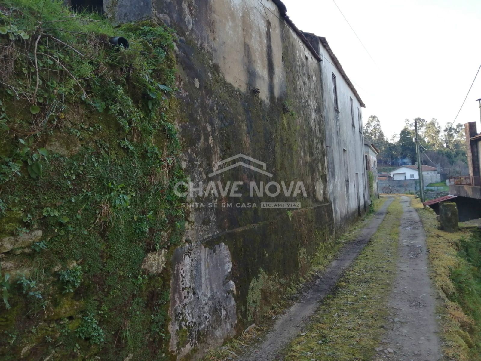Moradia Isolada p/ Recuperar em Santa Maria da Feira (Romariz)