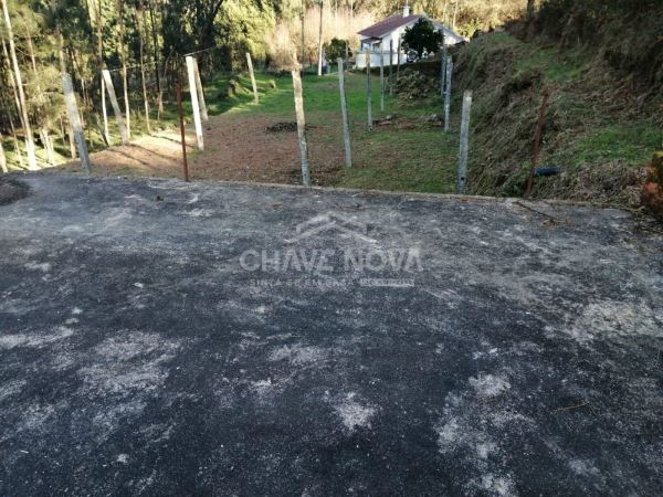 Moradia Isolada p/ Recuperar em Santa Maria da Feira (Romariz)
