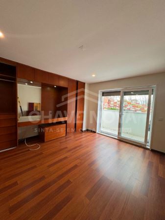 Arrendamento Apartamento T3 Duplex na Foz  - Mobilado e com Cozinha Equipada