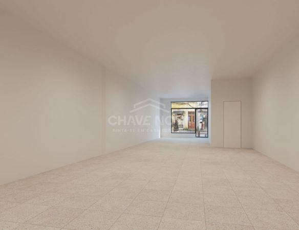 Loja para Arrendamento na Rua Stª Catarina com 170m2 - Centro Histórico do Porto