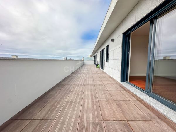 Arrendamento Penthouse T4 em Matosinhos