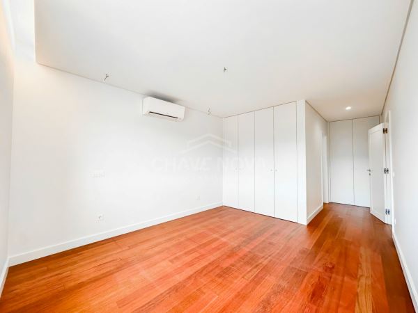 Arrendamento Penthouse T4 em Matosinhos