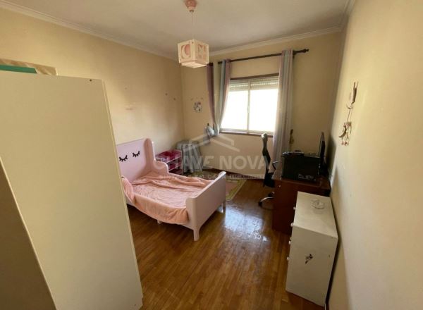 Apartamento T3 C/ Garagem, Varanda, Mobilado no Centro de Ermesinde 