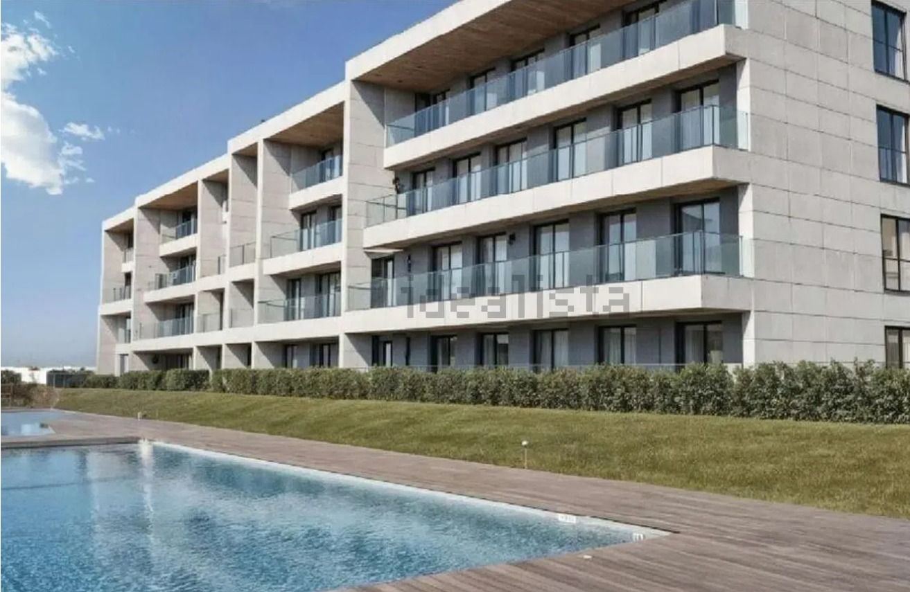 Apartamento T1 NOVO - Condomínio Fechado com Piscina - Canidelo