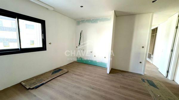 Apartamento T1 NOVO - Condomínio Fechado com Piscina - Canidelo