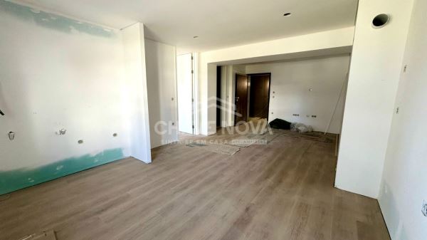 Apartamento T1 NOVO - Condomínio Fechado com Piscina - Canidelo