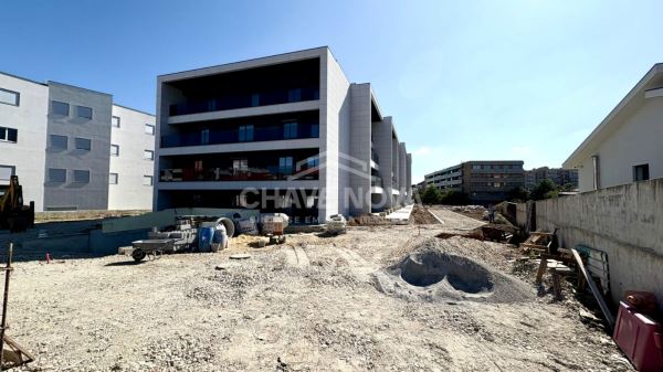 Apartamento T1 NOVO - Condomínio Fechado com Piscina - Canidelo