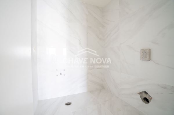 Apartamento T3 Novo c/ Lugar de Garagem Duplo em Santa Marinha (Coimbrões)