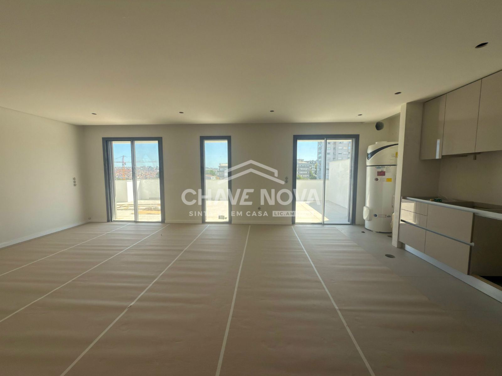 Apartamento T3 Novo Último Piso c/ Terraço e Garagem Box em Santa Marinha (Coimbrões)