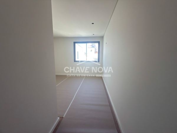 Apartamento T3 Novo Último Piso c/ Terraço e Garagem Box em Santa Marinha (Coimbrões)