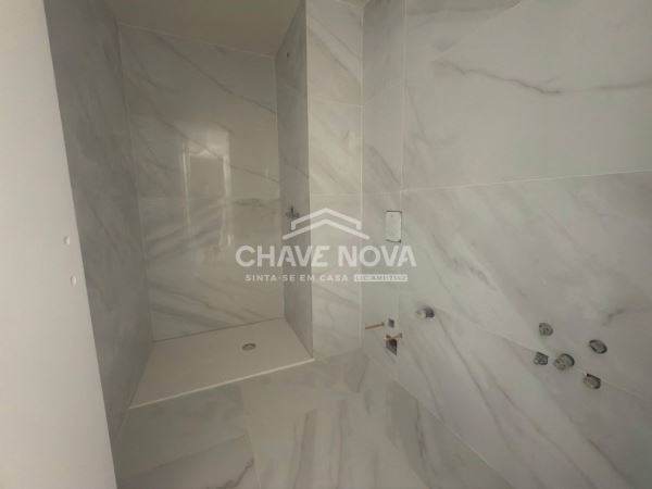 Apartamento T3 Novo Último Piso c/ Terraço e Garagem Box em Santa Marinha (Coimbrões)