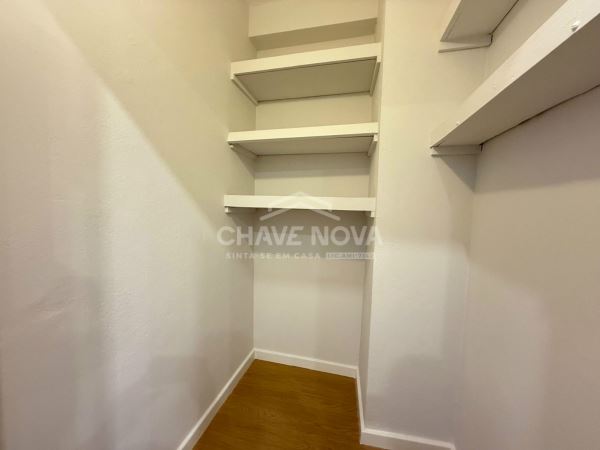 Apartamento T2, totalmente renovado em Campanhã
