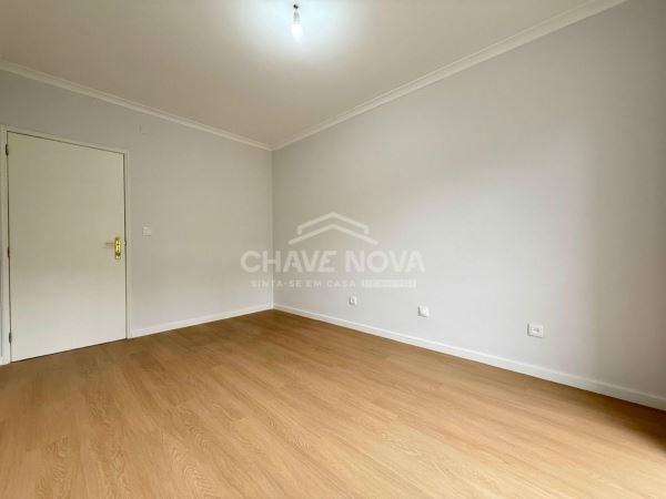 Apartamento T2, totalmente renovado em Campanhã