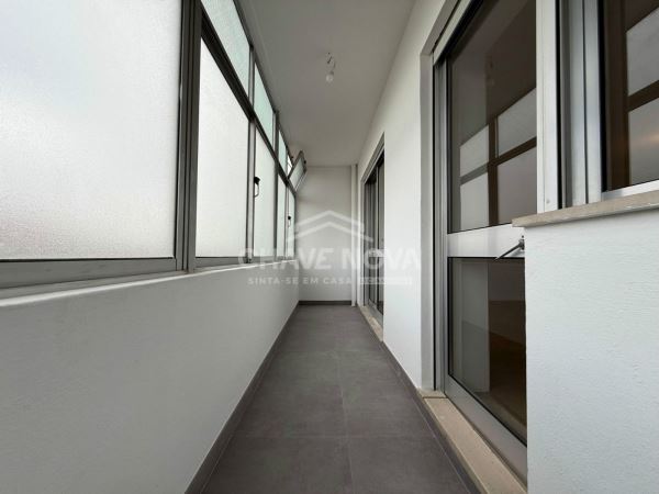 Apartamento T2, totalmente renovado em Campanhã