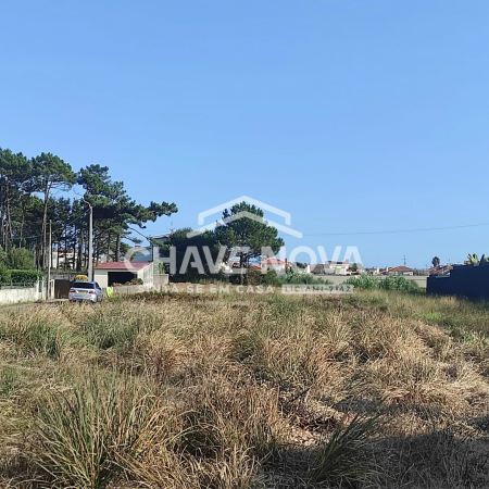 Terreno p/Construção de moradias em Arcozelo