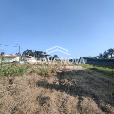 Terreno p/Construção de moradias em Arcozelo