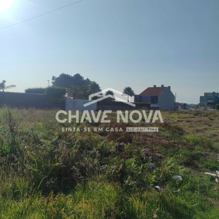 Terreno p/Construção de moradias em Arcozelo