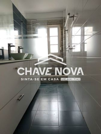 Apartamento T3 Renovado na Avenida 5 de Outubro, ao lado da estação de Entrecampos, Lisboa