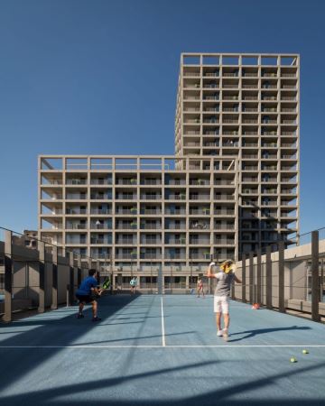 T2 no 5º Piso, com Terraço e Varandas no Empreendimento Fernão Magalhães, 127