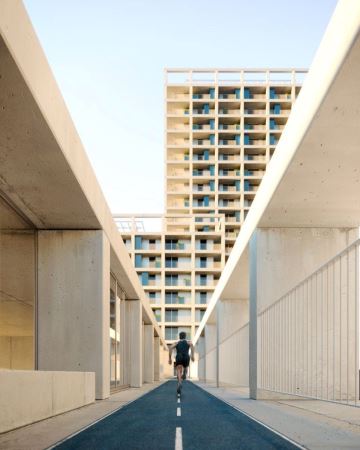 T2 no 5º Piso, com Terraço e Varandas no Empreendimento Fernão Magalhães, 127