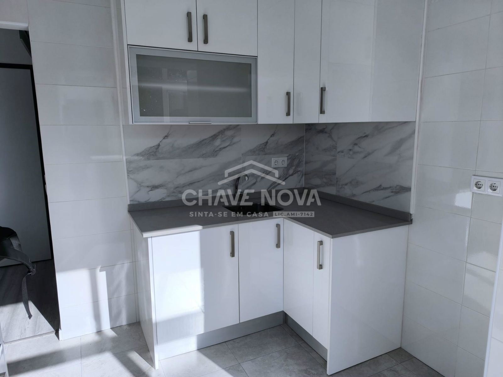 Apartamento T1 Remodelado com Vista Deslumbrante para o Jardim Constantino – Arroios, Lisboa