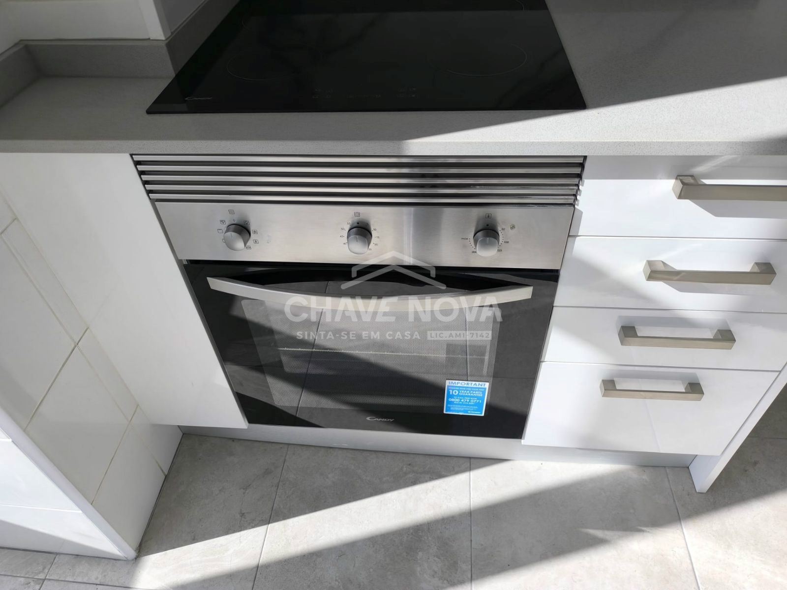 Apartamento T1 Remodelado com Vista Deslumbrante para o Jardim Constantino – Arroios, Lisboa