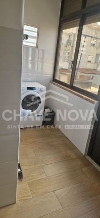 Apartamento T3 com duas Varandas, 2 WC e Excelente Localização