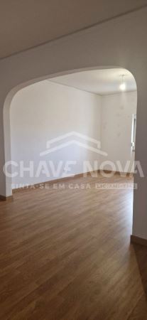 Apartamento T3 com duas Varandas, 2 WC e Excelente Localização