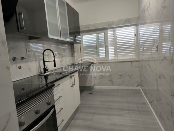 Apartamento T3 totalmente remodelado – Loures | Excelente Localização e Acessibilidades