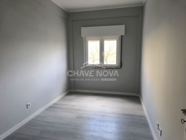 Apartamento T3 totalmente remodelado – Loures | Excelente Localização e Acessibilidades