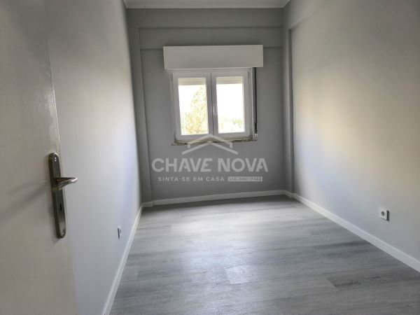 Apartamento T3 totalmente remodelado – Loures | Excelente Localização e Acessibilidades