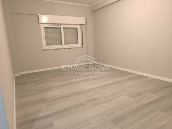 Apartamento T3 totalmente remodelado – Loures | Excelente Localização e Acessibilidades
