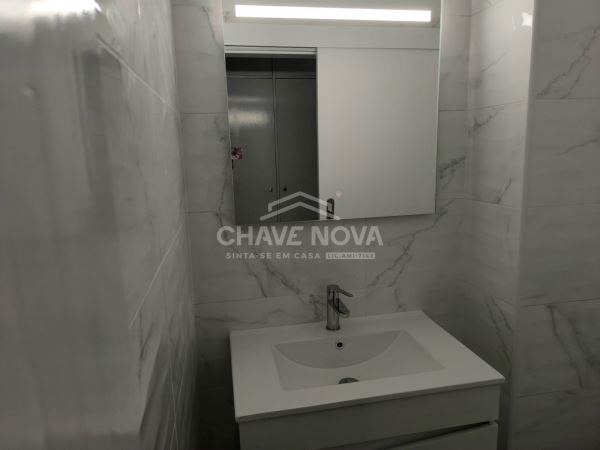 Apartamento T3 totalmente remodelado – Loures | Excelente Localização e Acessibilidades