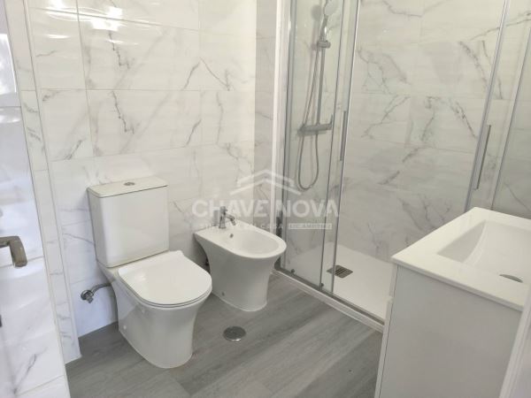 Apartamento T3 totalmente remodelado – Loures | Excelente Localização e Acessibilidades