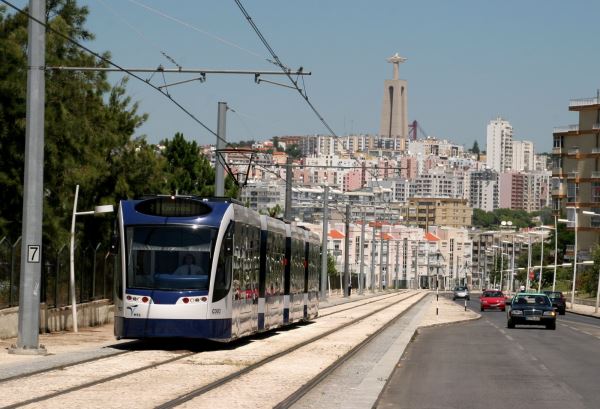 Apartamento T2 Novo C/ Ginásio Condomínio no Laranjeyras Residence, Almada