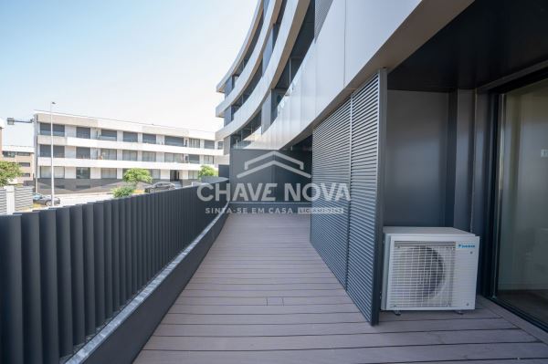 Apartamento para Arrendar T3 Novo, com Terraço, Vista Mar, no Empreendimento Madalena Living, VN Gaia