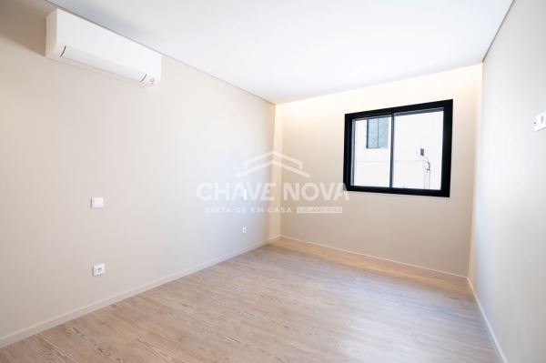 Apartamento para Arrendar T3 Novo, com Terraço, Vista Mar, no Empreendimento Madalena Living, VN Gaia