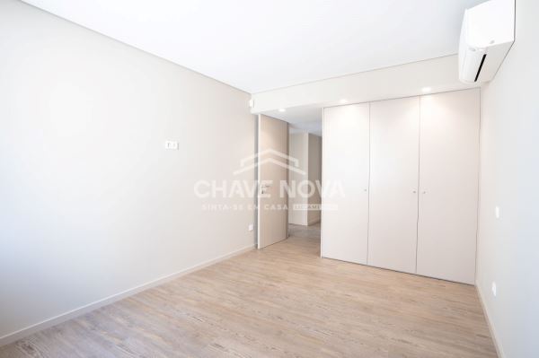 Apartamento para Arrendar T3 Novo, com Terraço, Vista Mar, no Empreendimento Madalena Living, VN Gaia