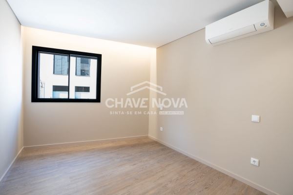 Apartamento para Arrendar T3 Novo, com Terraço, Vista Mar, no Empreendimento Madalena Living, VN Gaia